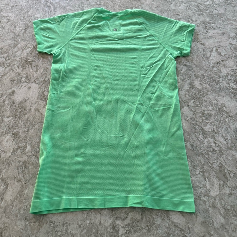 Lululemon Swift Tee Size 8